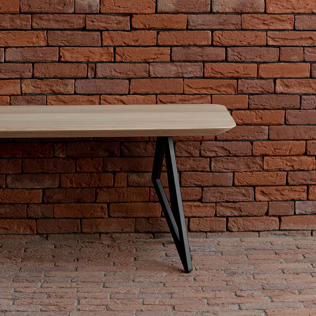 Design Dining Bench | Butterfly Bench Steel black powdercoating | Walnut naturel lacquer | Studio HENK | 