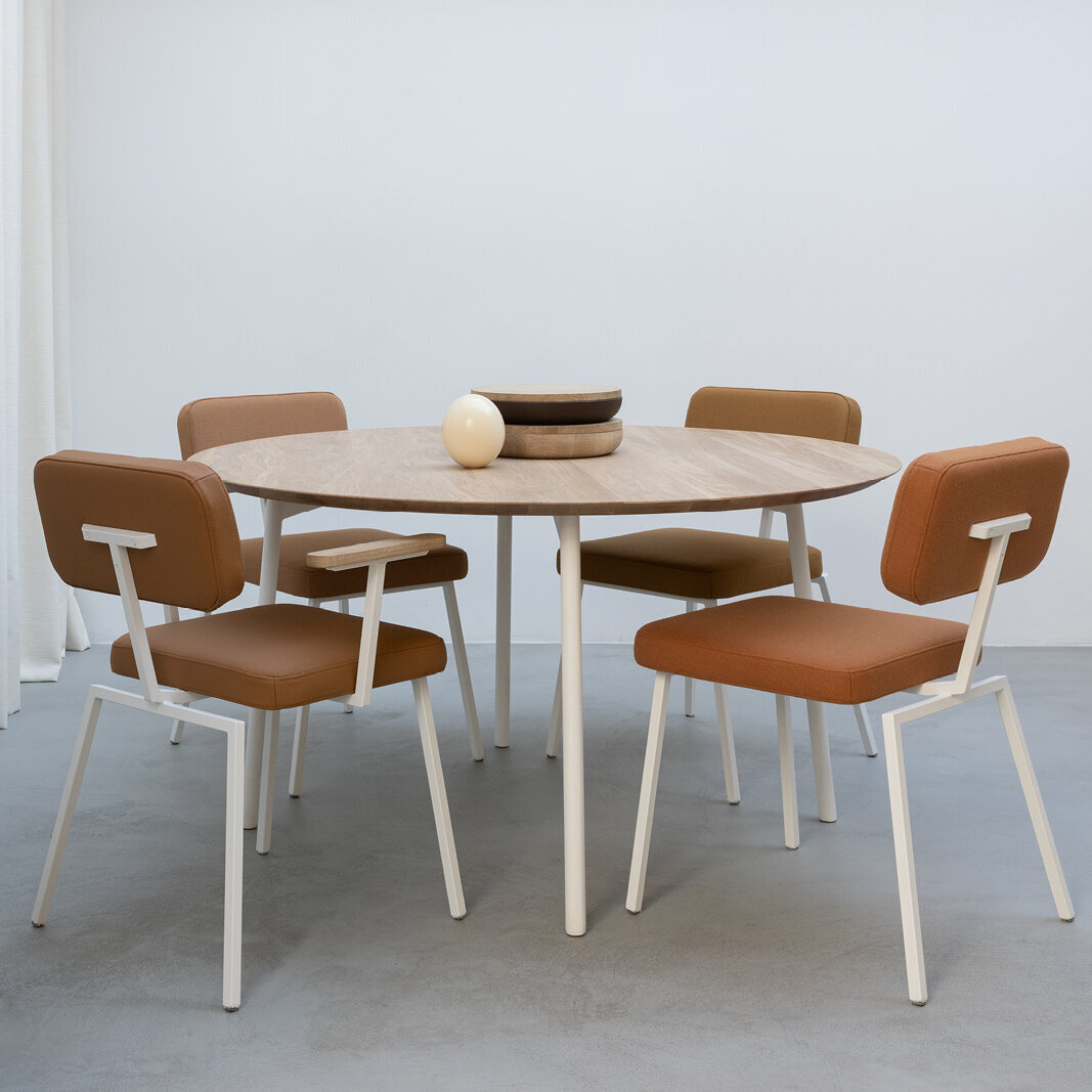 Design modern dining chair | Ode Chair without armrest Beige facet beige1037 | Studio HENK | 