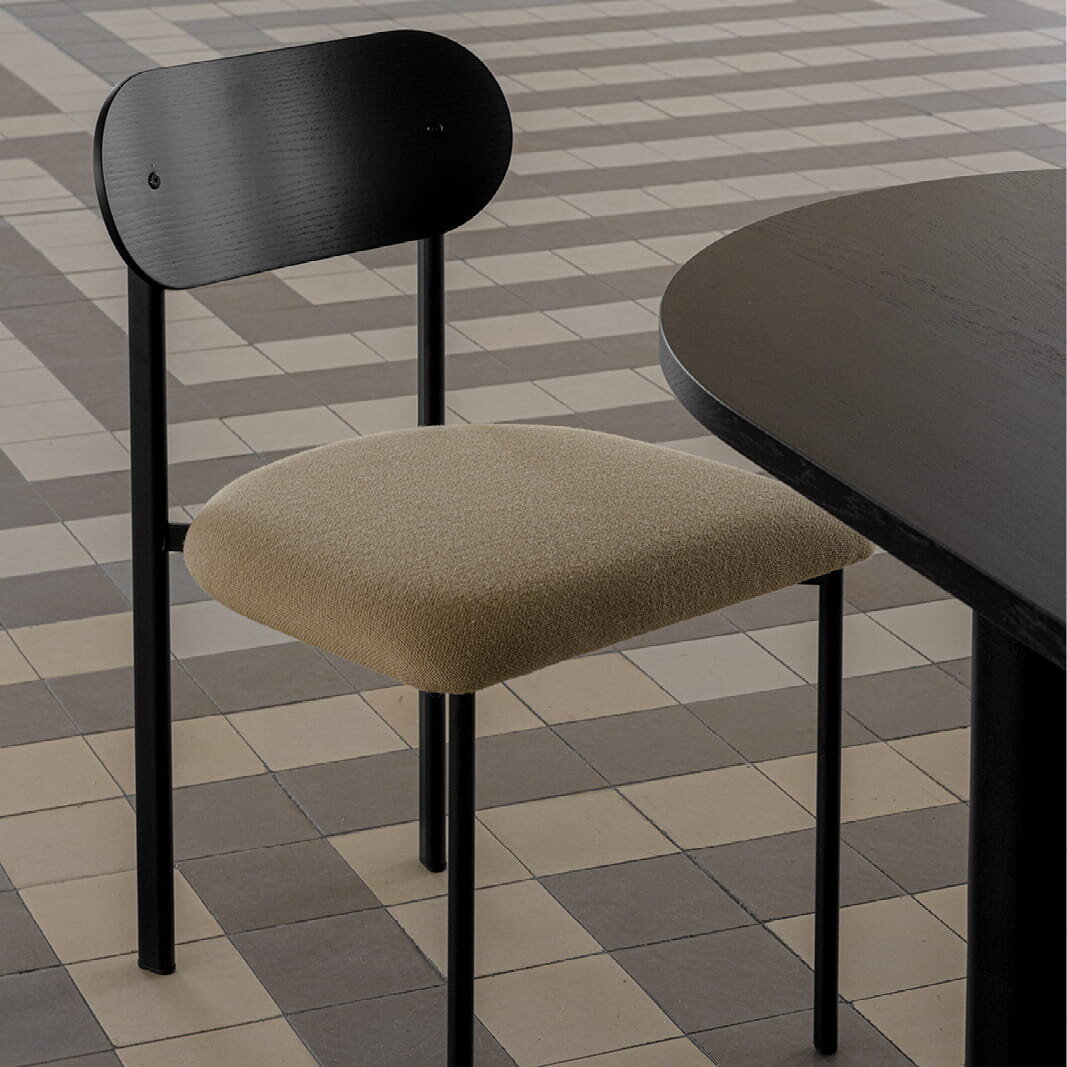Design modern dining chair | Oblique Dining Chair Brown hallingdal65 224 | Studio HENK | 