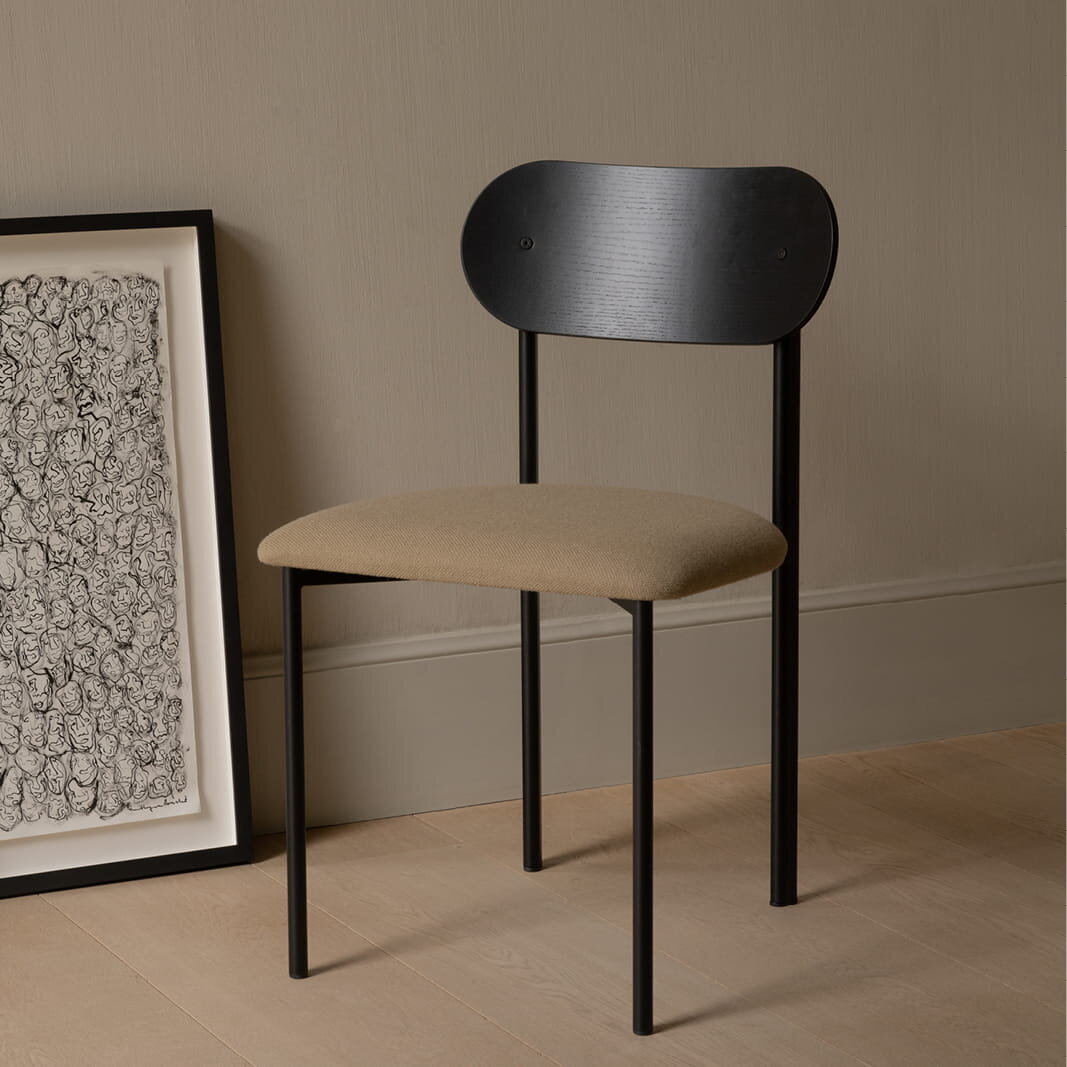 Design modern dining chair | Oblique Dining Chair Brown hallingdal65 224 | Studio HENK | 