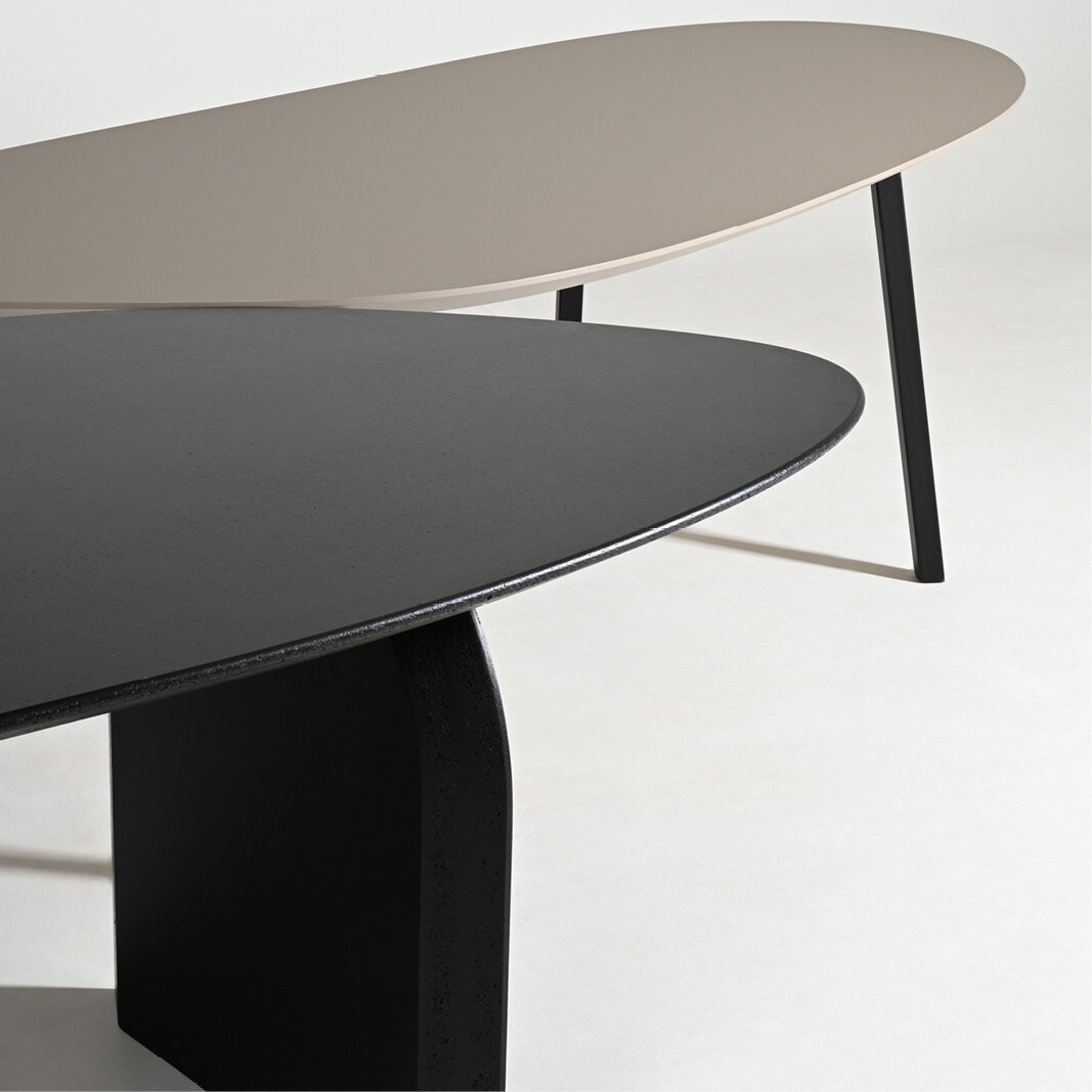Blob Design dining table | Slot Amoeba LivingBoard P5 Natural lacquer | Amoeba LivingBoard P5 Natural lacquer | Studio HENK | 