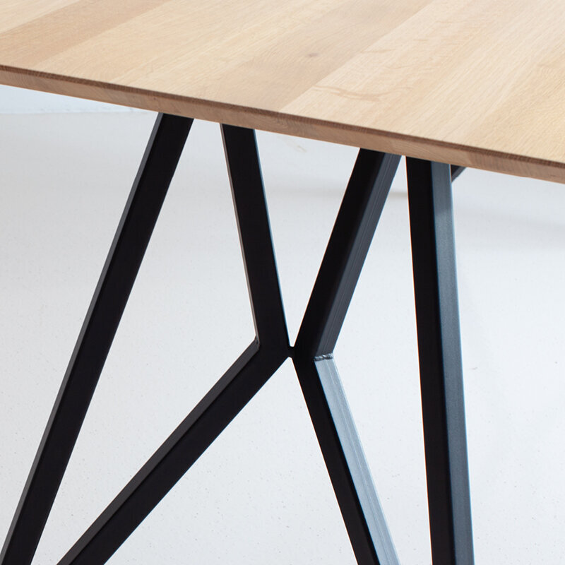 Rectangular Design dining table | Butterfly Steel black powdercoating | Walnut naturel lacquer | Studio HENK | 