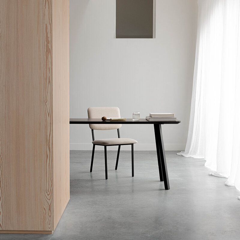 Rectangular Design dining table | New Classic Home Desk Steel black powdercoating | Oak hardwax oil natural light | Studio HENK | 