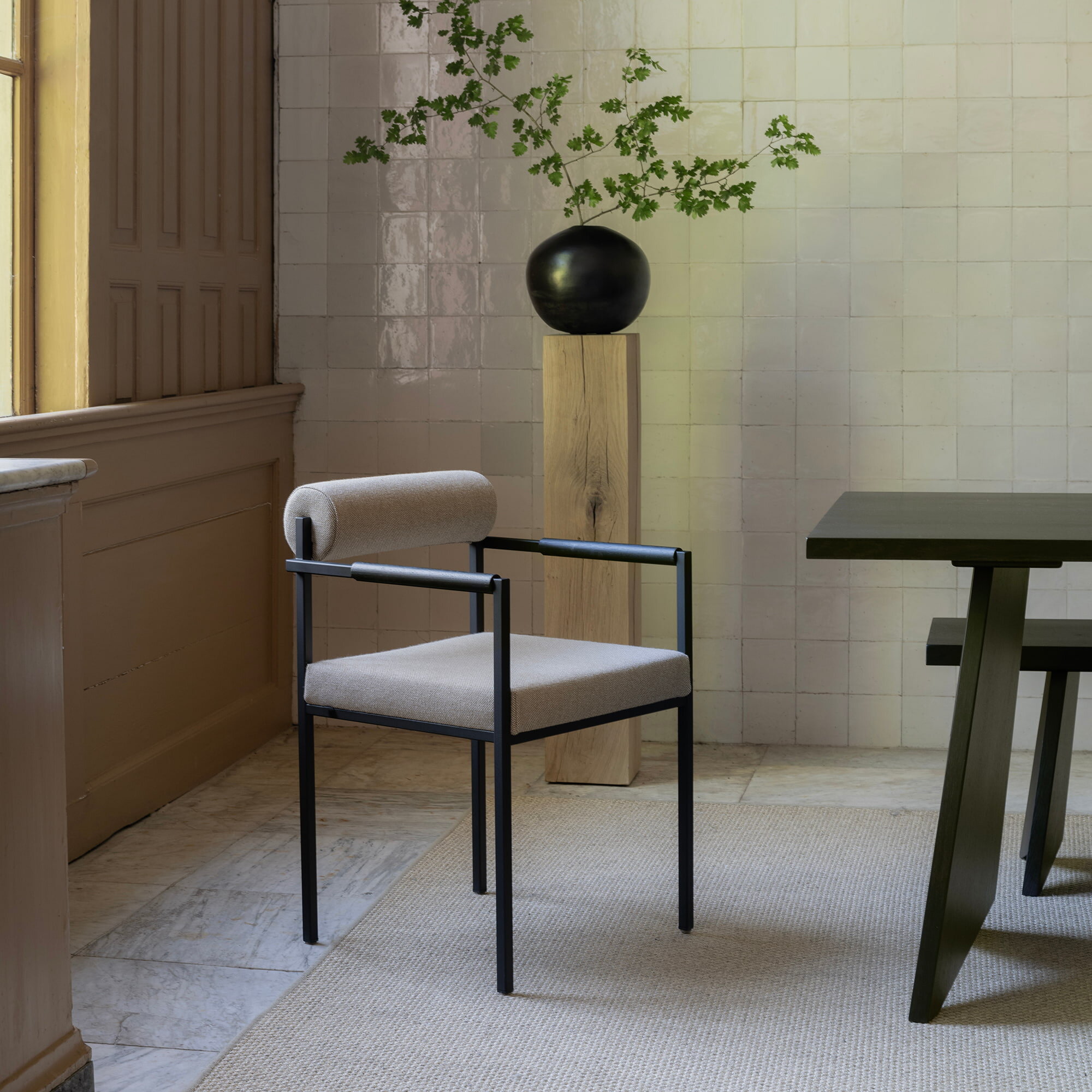 Design modern dining chair | Bolster Dining Chair with armrest Beige hallingdal65 220 | Studio HENK | 
