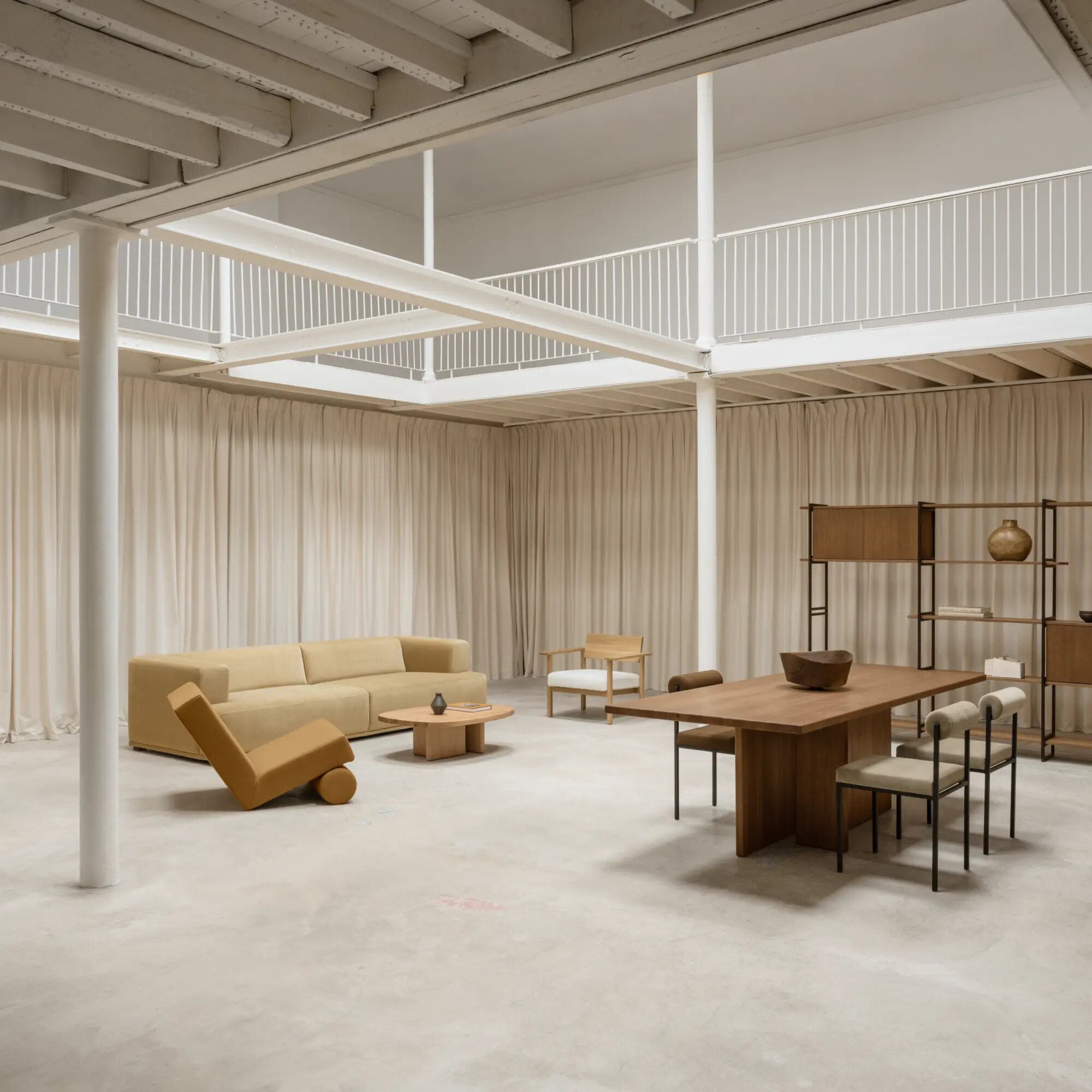 Rectangular Design dining table | Federico Walnut naturel lacquer | Walnut naturel lacquer | Studio HENK | 