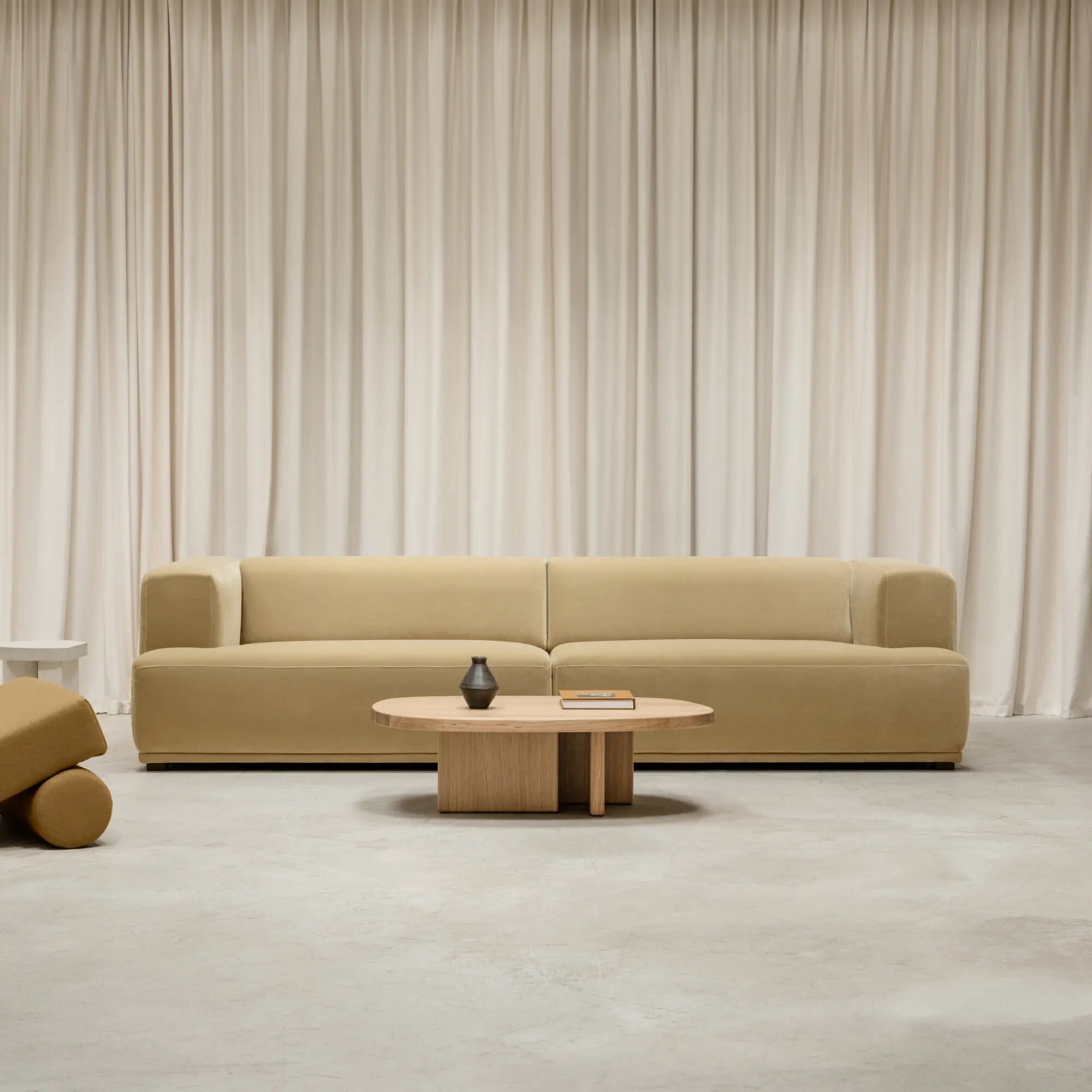 Design Coffee Table | Federico Coffee Table Walnut naturel lacquer | Walnut naturel lacquer | Studio HENK | 