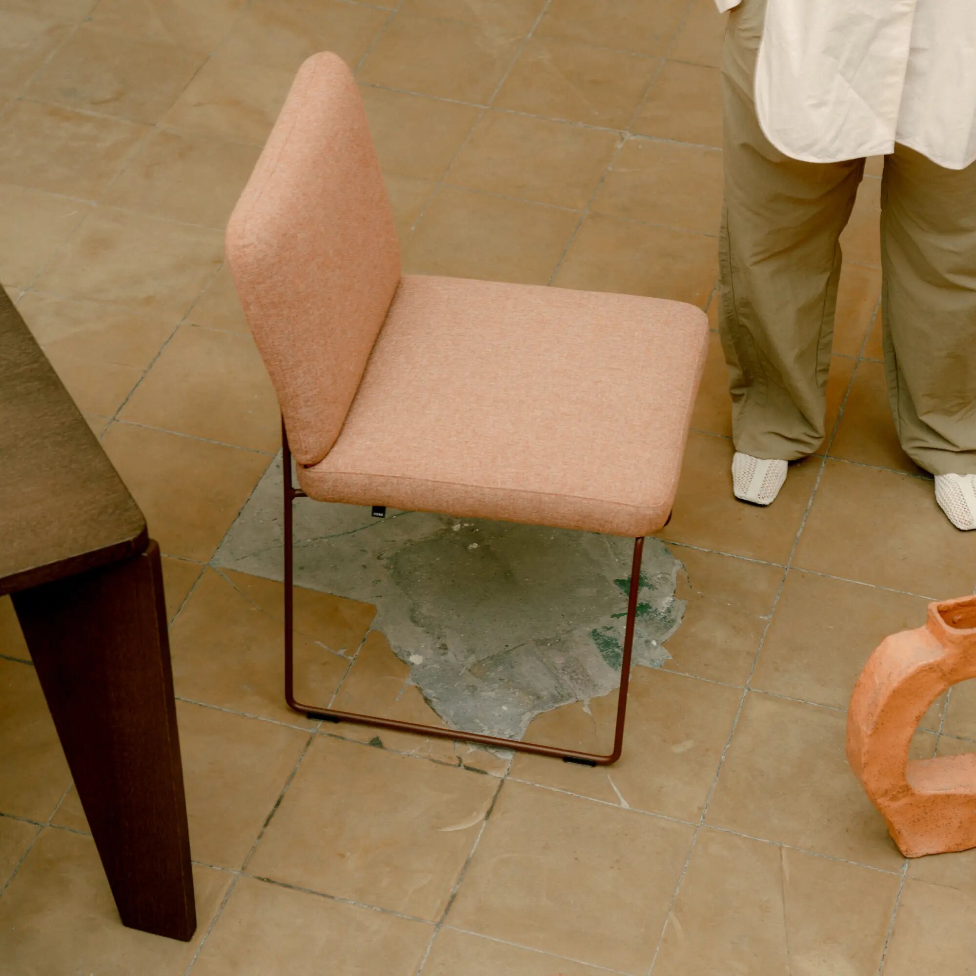 Design modern dining chair | Unfold Chair Pink orion blossom166 | Studio HENK | 