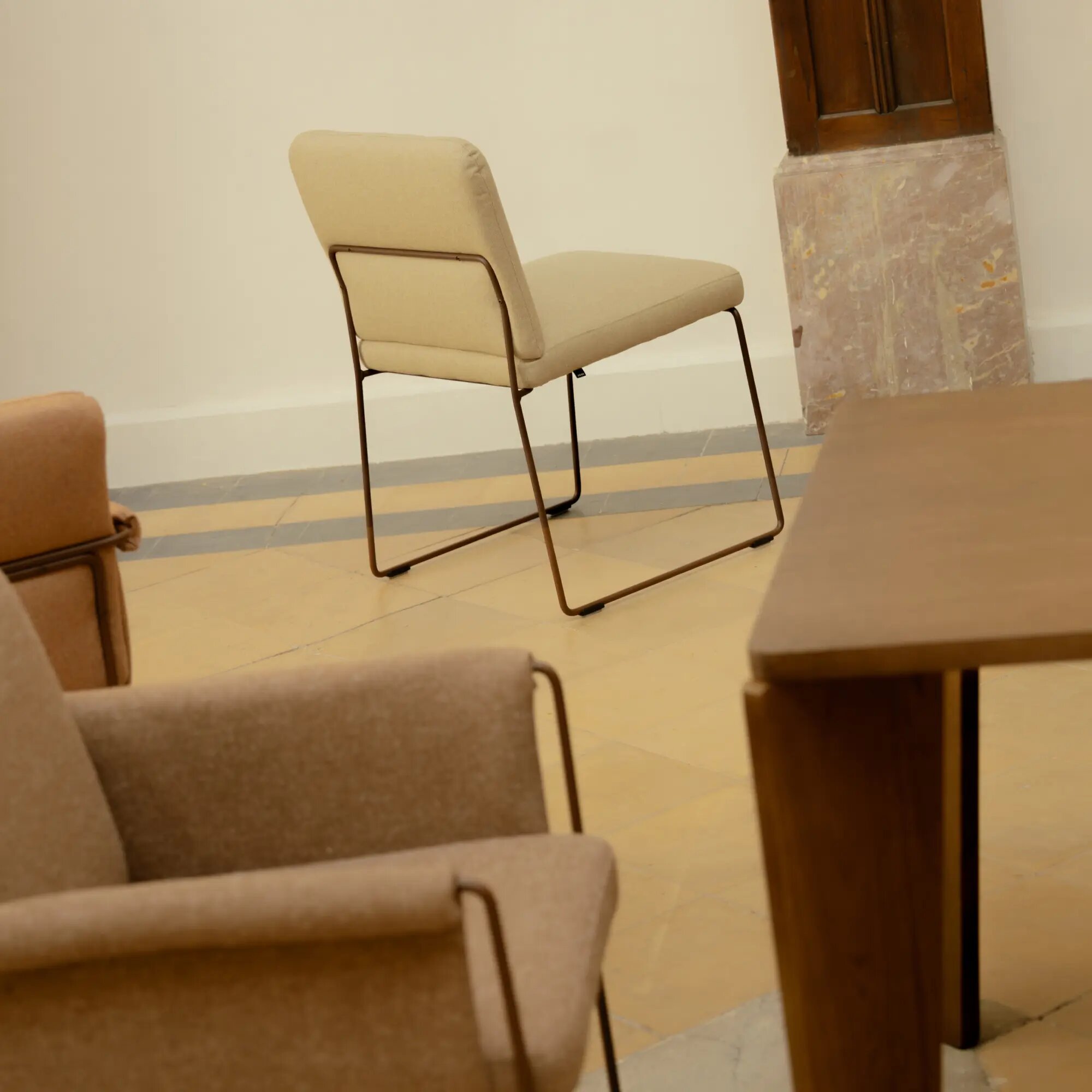 Design modern dining chair | Unfold Chair Pink orion blossom166 | Studio HENK | 