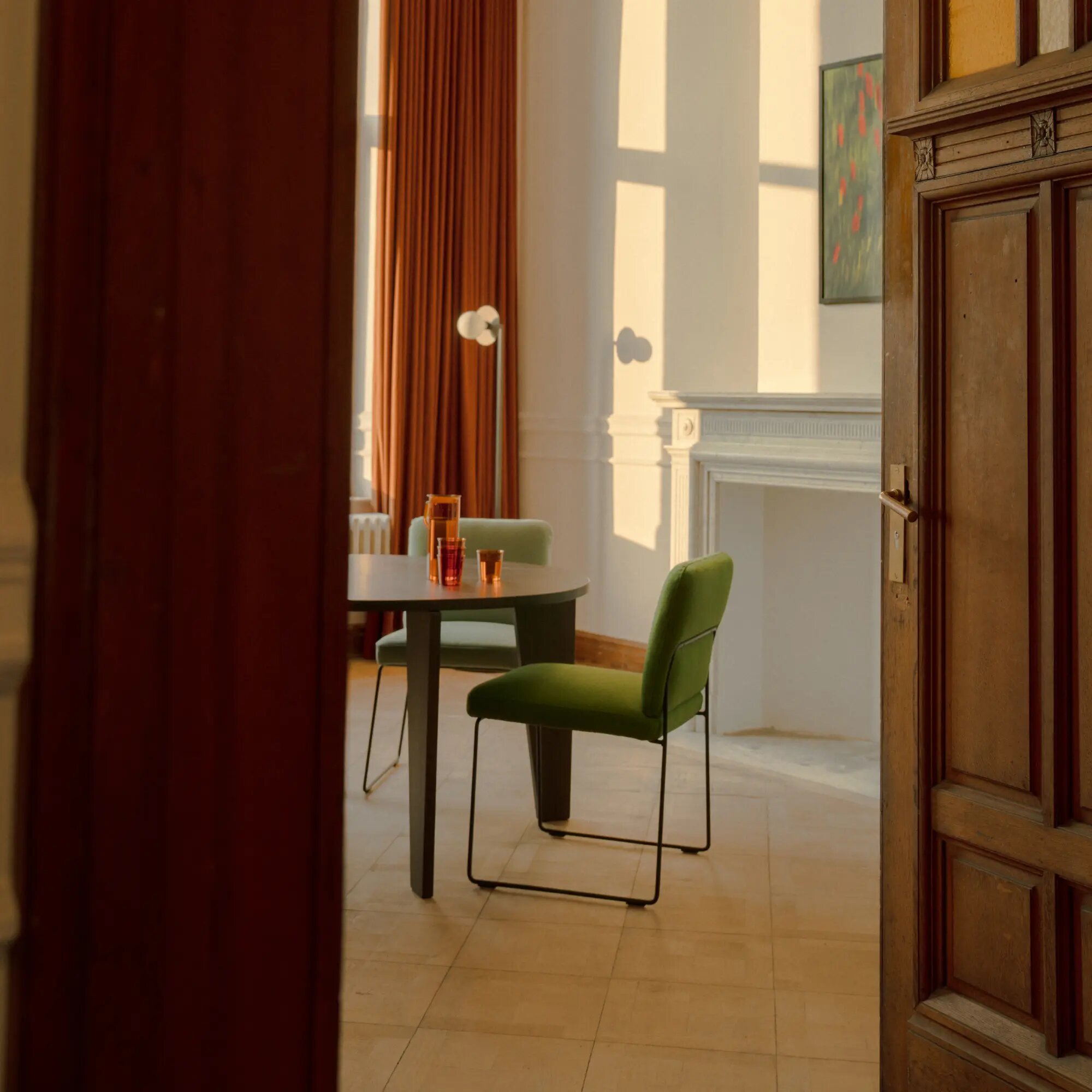 Design modern dining chair | Unfold Chair Pink orion blossom166 | Studio HENK | 